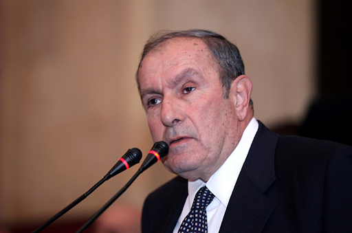 Levon Ter Petrosyan: İç savaş tehlikesinden kaçınmalıyız